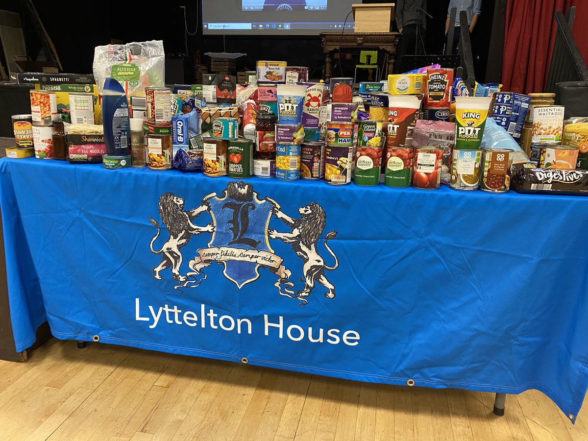 RosieMcColl's tweet photo. Thank you to @brightoncm for coming to speak at our harvest assemblies this morning and for giving us such an inspiring message about “radical generosity”. #kindandold @BrightonGirls https://t.co/48eSE4iNUA