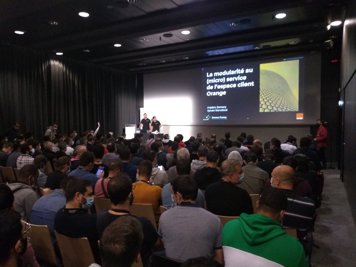 Salle comble pour la présentation de <a href="/SMarcelaud/">Sylvain Marcelaud</a>  et <a href="/FredericDemany/">Frédéric Demany</a>
#DevoxxFR 

<a href="/FabriceCouderc/">Fabrice Couderc</a>