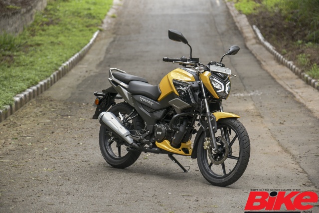 bikeindia's tweet photo. Are you looking for a 125-cc commuter motorcycle? Is your budget Rs 80,000?
Decide which one is the best for you at https://t.co/RNtQD9QPHq
@tvsmotorcompany @honda2wheelerin @HeroMotoCorp
@bajaj_ltd
#CommuterMotorcycles #125ccbiks #bugetmotorcycles #TVSRaider #raiderrivals https://t.co/o1Vir9KKwB