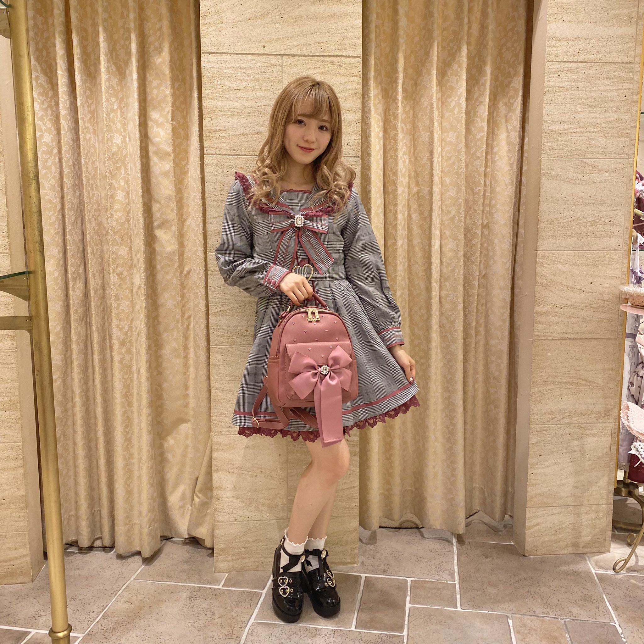 Liz Lisa 21 Autumn Collection グレンチェックセーラーワンピース 品番 115 6008 0 8 900 9 790 Taxin Brown Gray 営業時間 11 00 21 00 Liz Lisa天王寺mio店 06 6770 1138 T Co Sqcnts6rka Twitter