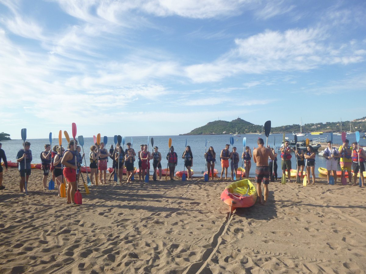 valdargens's tweet photo. 🏐🛶Journée d'intégration des BTS 1 et  2 "Opticien Lunetier" et "Technico-Commercial". ✅ Se rencontrer, créer des liens, partager, s'entraider. Entre les étudiants et les professeurs ! #integration #BTS #BTSOL #BTSTC @AggloDracenoise @EpsNice https://t.co/lfhi0JKVHD
