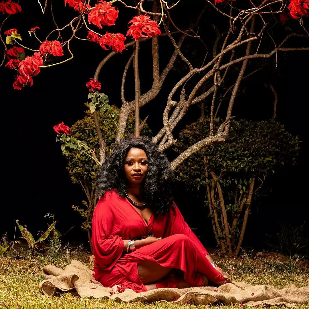 DivasIncOnline's tweet photo. New book alert📚

You know we love ourselves a good read right, especially if it's Zimbabwean.

Well @TheOracleMay published not one but three whole books and we are itching to get our hands on them!😍

The #DaughtersofFate trilogy is definitely number one on our #TBR list. https://t.co/QuPgPrSZLj