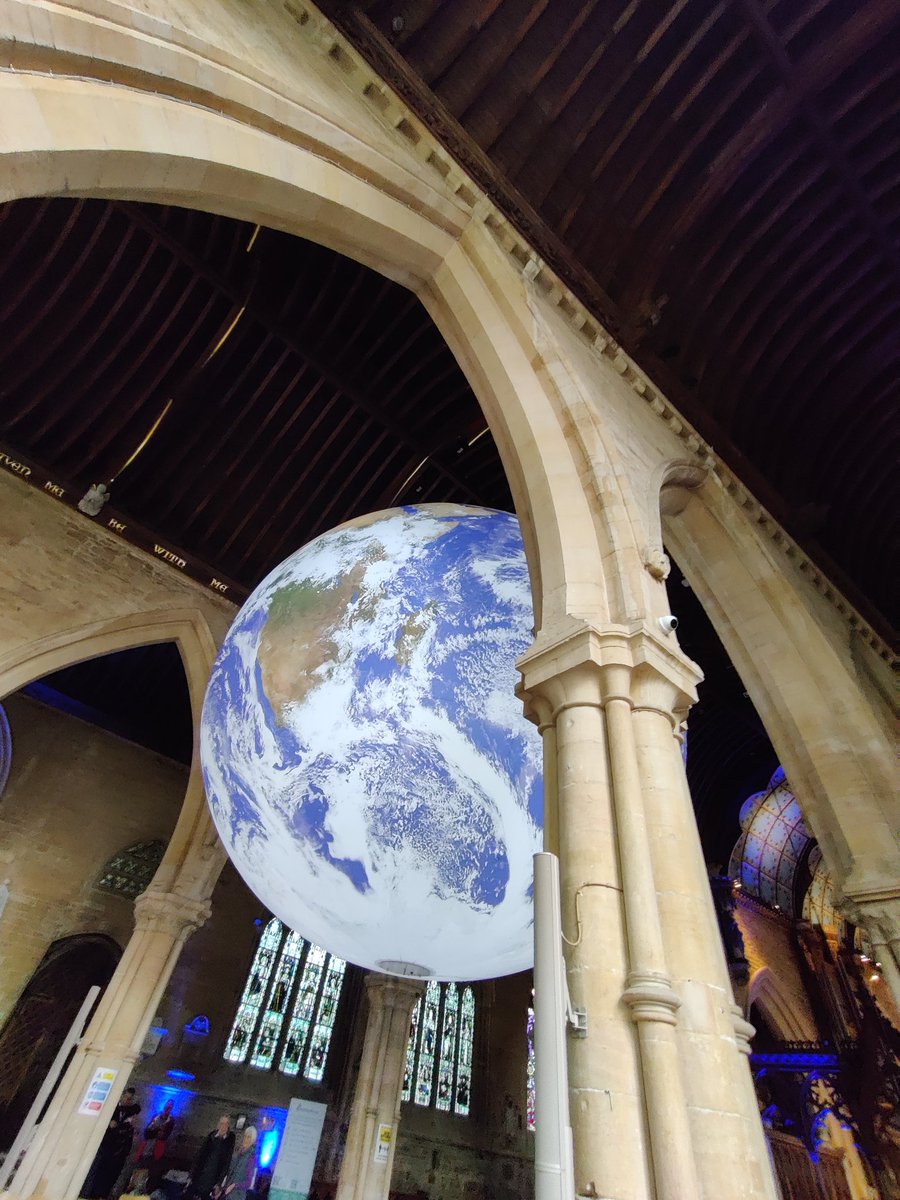 MissOsborne_NJS's tweet image. @National_Y3 @National_Junior we have been so lucky to visit #PlanetEarth @StWulframs this morning! What a spectacular spectacle!