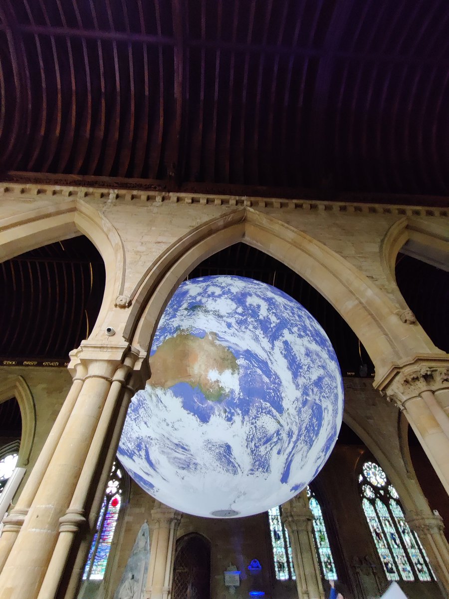 MissOsborne_NJS's tweet image. @National_Y3 @National_Junior we have been so lucky to visit #PlanetEarth @StWulframs this morning! What a spectacular spectacle!
