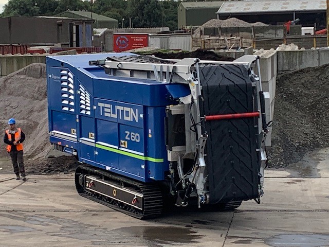 As a part of Lowmac Alloys Ltd.'s investment and development plan we are happy to announce the arrival of our new Teuton Z60 shredder!
Learn more about it here: linkedin.com/feed/update/ur…

#Inovation #Investment #development #recycling #machines #enviroment #eggerman #Z60