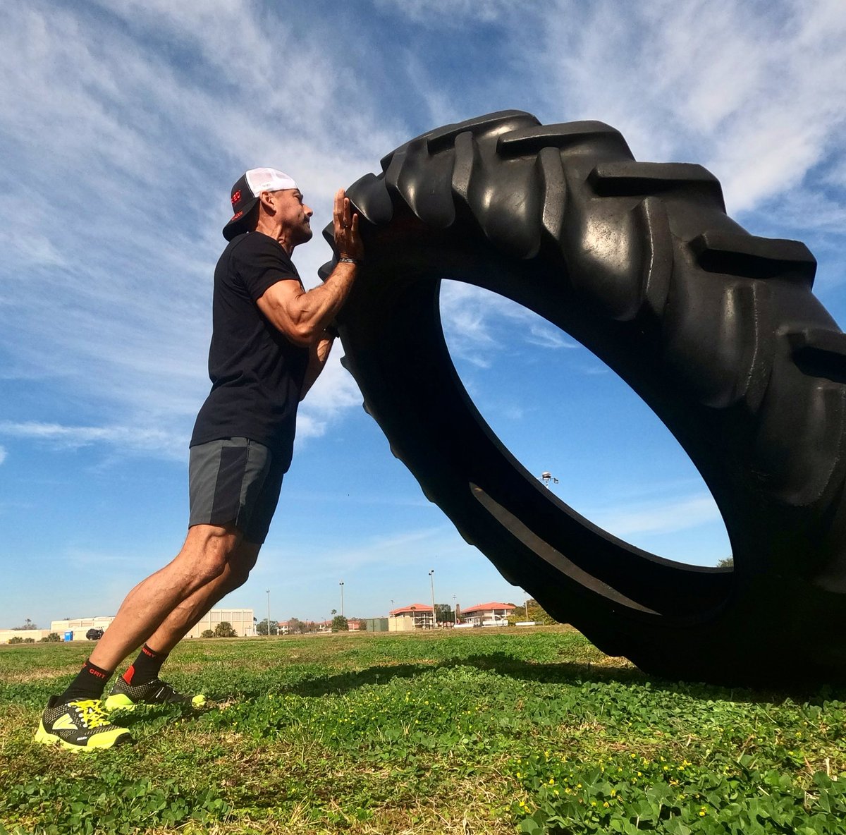 GroundPoundr11's tweet image. It’s finally #Friday and @SpartanRace weekend! Looking forward to #SpartanNashville racing! Good luck to everyone racing fast and lifting heavy stuff! #StrengthandSpeed #FunctionalFitness #FitOver40 #SpartanAthlete @vjshoesusa @SurPhyto #AltRed #OCR #Training