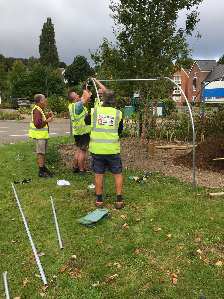 Our Vale volunteers are still in need of some hand tools to carry on their great work - like making this polytunnel for our Dementia friendly area. If you can help or know a local org' that can, RT and let's get in touch. #community #getgrowing