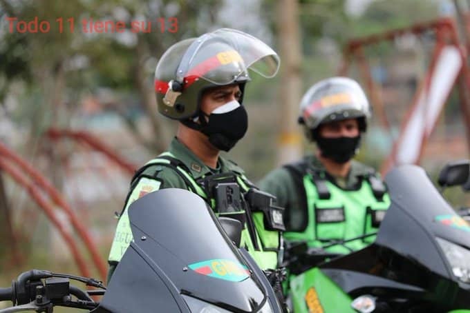 Pquia_Paraiso's tweet photo. ☀️ En la #GNBCapital #GNBCapitalDTiuna amanecemos desplegados, prestando seguridad y Auxilio Vial en la Gran Caracas😷👍 
#1Oct 
🔖#RumboAlBolivarDigital https://t.co/oX5c5wMID2
