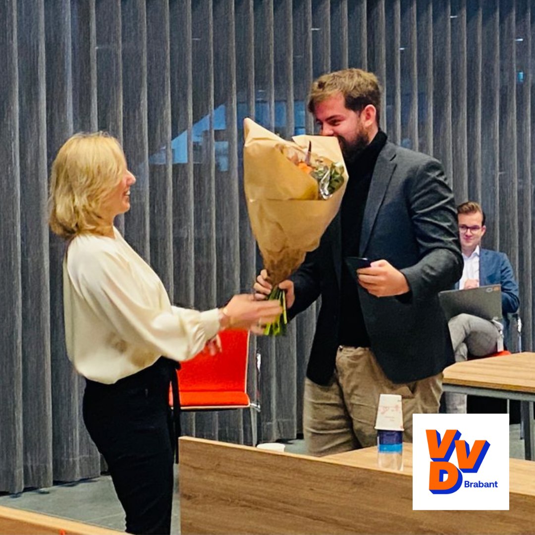 VVDBrabant's tweet photo. Vandaag nemen we afscheid van onze @APanhuizen. 

Als jongste Statenlid kwam hij in 2015 binnen. Vandaag verlaat hij als Senior onze fractie. 

We gaan je missen Alex! https://t.co/i459ZFCcLB