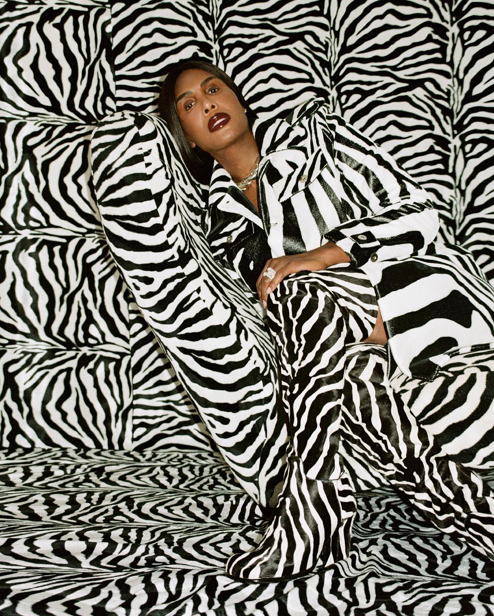 bibi_updates's tweet photo. 211001 nakedbibi Instagram
#Bibi #nakedbibi #비비
https://t.co/rJfkoGzjK8
Thank you!!
BOTTEGA VENETA DIGITAL JOURNAL LAUNCHING
#BOTTEGAVENETA #ISSUE03 #보테가베네타 #이슈03 https://t.co/8gNxHHZbM0