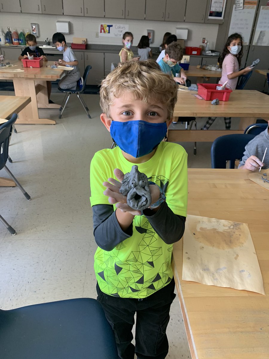AimeeRop's tweet photo. We finally got our hands on some clay!! There is something so special about creating 3-d and getting a little messy too! The smiles and energy in my room says it all! @HaymarketCubs https://t.co/QExGL1SKix