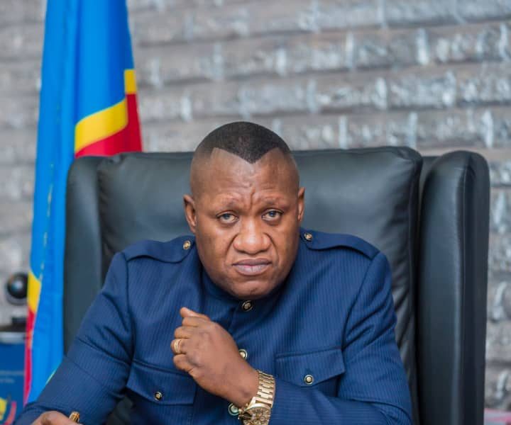 IsralMutombo11's tweet photo. L'IGF annonce avoir fait arrêter le secrétaire général, le conseiller financier et le comptable du ministre de l'agriculture pour "dilapidation" de 2.200.000 USD payés à un sujet colombien. Bravo à la patrouille financière qui doit demeurer sempiternellement. https://t.co/V5LeAzWFWG