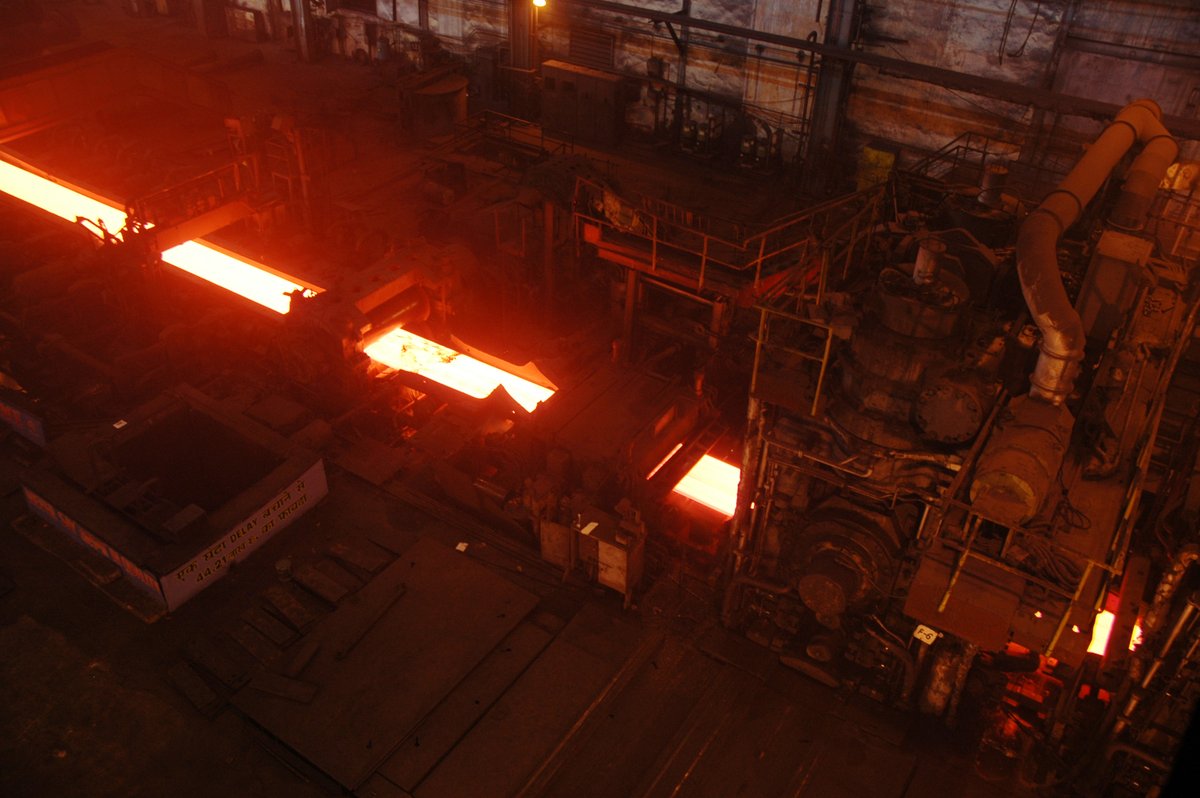 SAILBSL2's tweet photo. SAIL-Bokaro Steel Plant's Hot Strip Mill collective adds another feather in its cap by registering the best ever HR Coil production of 19.46 lakh tonnes in H1 and 10.32 lakh tonnes in Q2 of FY 2021-22. https://t.co/oMxlNqC444