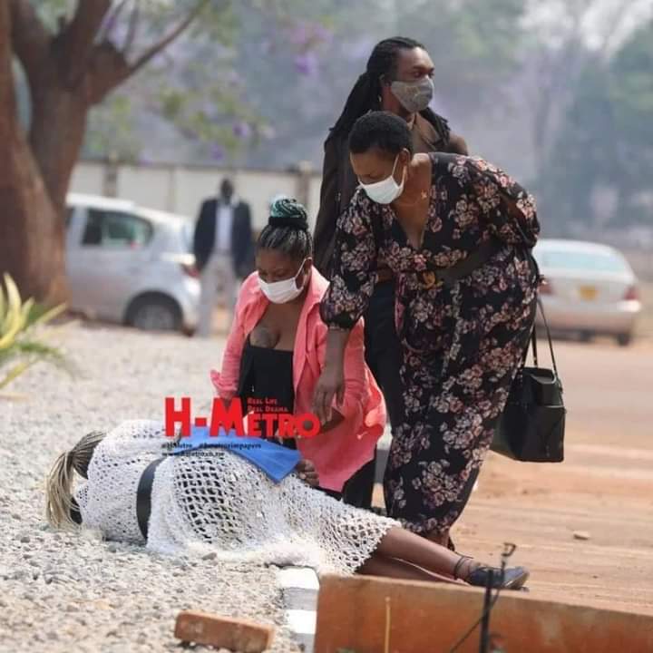 chiganzedouglas's tweet photo. @NellahRee11 @HotplateGrillh1 @mamboschicken @PacheduZW @mhofela_mhofu @zanupf_patriots @Jamwanda2 @Lee_Ann_Cara Apa ndopakudiwa girl child manje not pazvidya zvehuku https://t.co/59UxYJwE7d