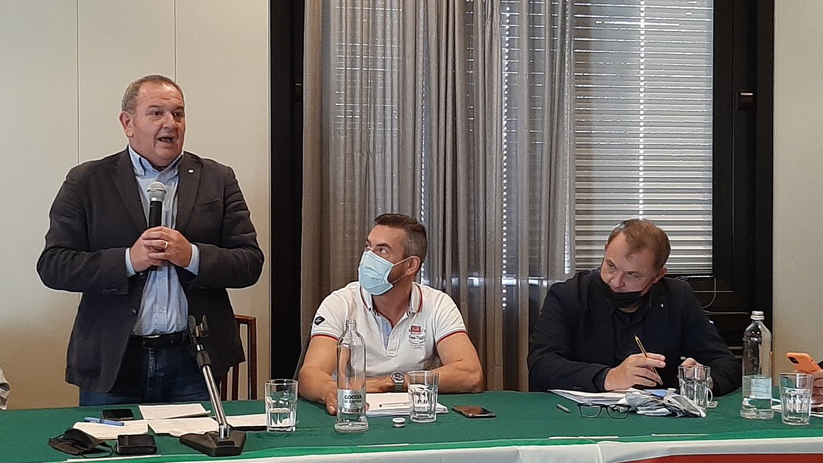 fimcislFVG's tweet photo. Consiglio Generale della #FIMFVG conclusioni del Segretario Nazionale Michele #Zanocco.
@FIMCislStampa https://t.co/1Bi1WhfMTX