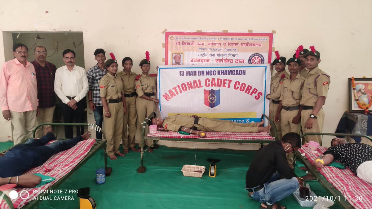 TKhamgaon's tweet photo. 7 SD and 2 SW of Shivaji Arts, Science and Commerce  College, Motala donated blood on the occasion of Gandhi Jayanti and birthday of Lal Bahadur Shastri. https://t.co/fVRPaNwZY4