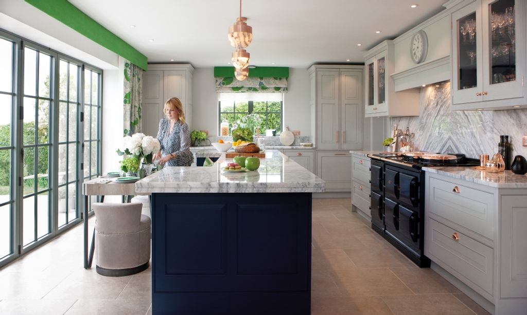 We are delighted to share the launch of a new-look AGA in collaboration with Taylor Howes. Both much lauded in their respective fields, AGA and Taylor Howes Design have come together to launch a new-look AGA cooker.

l8r.it/fYUx