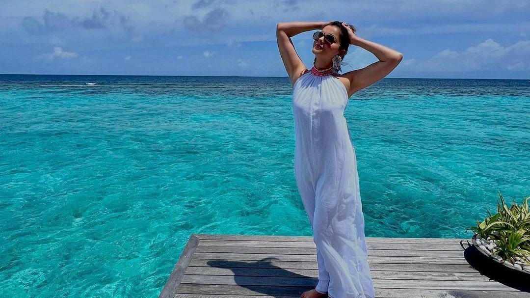 DelhiTimesTweet's tweet photo. .@RubiDilaik shares scenic pics with @ashukla09 as they enjoy themselves in #Maldives 

#RubinaDilaik #AbhinavShukla #RubiNavArmy #TV https://t.co/R1pTXaZicp