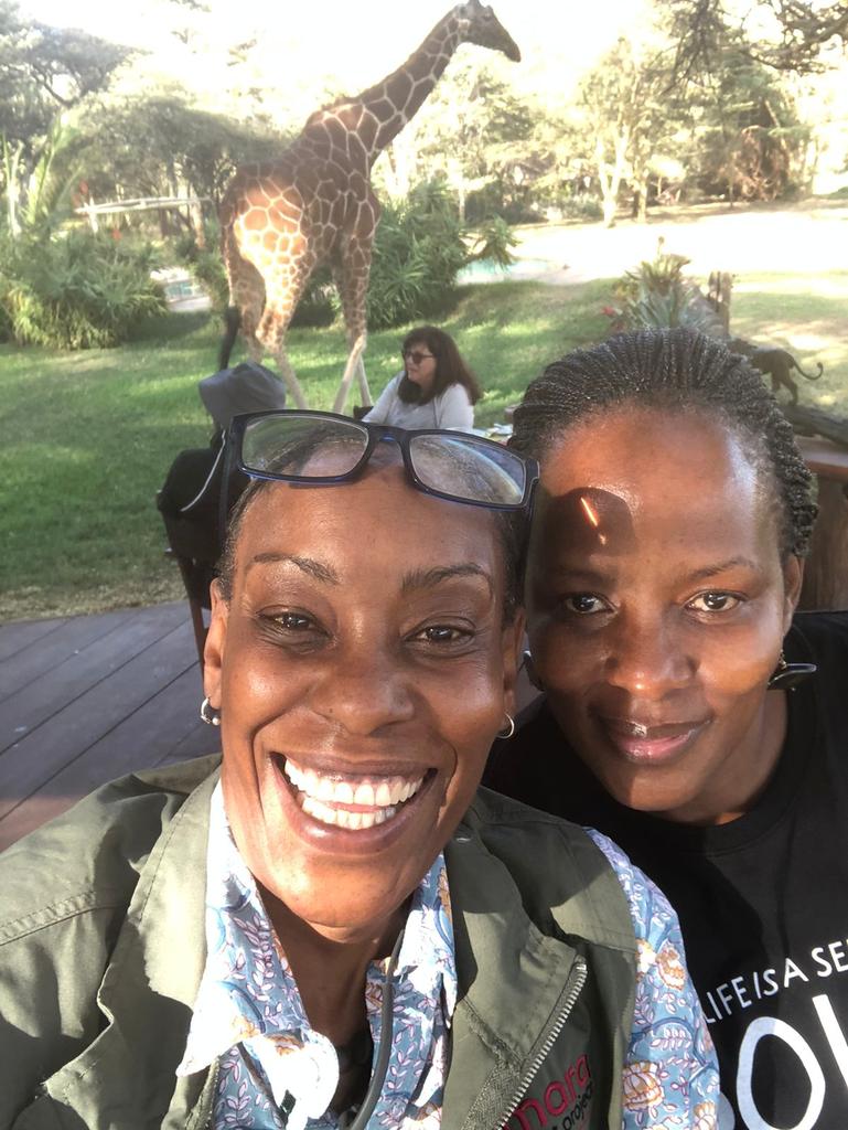 BBatwooki's tweet photo. We had company for breakfast...#Nditu the giraffe #LewaConservancy https://t.co/CKrdkQzvPt