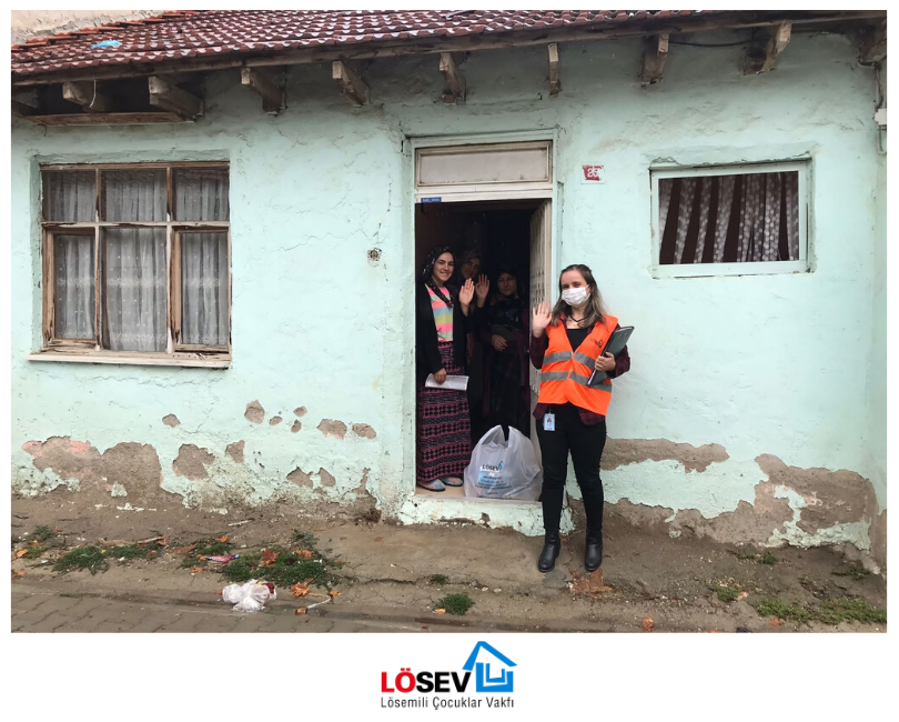 losev1998's tweet photo. Uğradığımız her kapının ardında, gülen yüzler bırakıyoruz🥰
Nasıl mı? 👇
👉 https://t.co/UlF0X9NGYa https://t.co/MvXqa4Fqzy