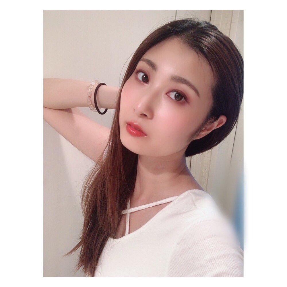 misa33_cha's tweet photo. 10月突入～🍁
すんごい雨😳☔️
台風気をつけてね〜😵‍💫！！ https://t.co/odtFRrL249