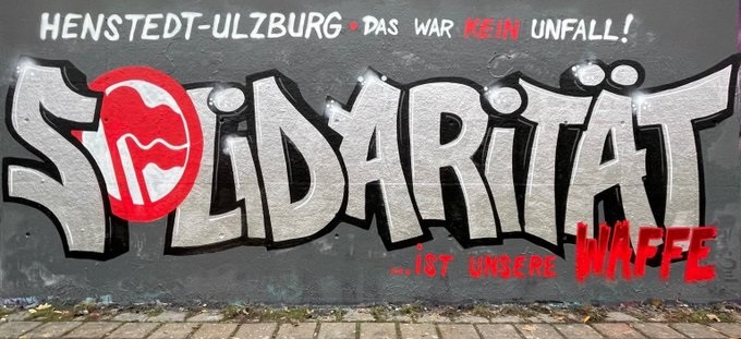 Aufruf zu einer Woche (11.10.-17.10.) der Solidarität mit den Betroffenen des rechten Tötungsversuch in Henstedt-Ulzburg! antifapinneberg.noblogs.org/post/2021/10/0… #Antifa #Solidarität #NoAfD #NoNazis #HenstedtUlzburg #RechtenTerrorStoppen