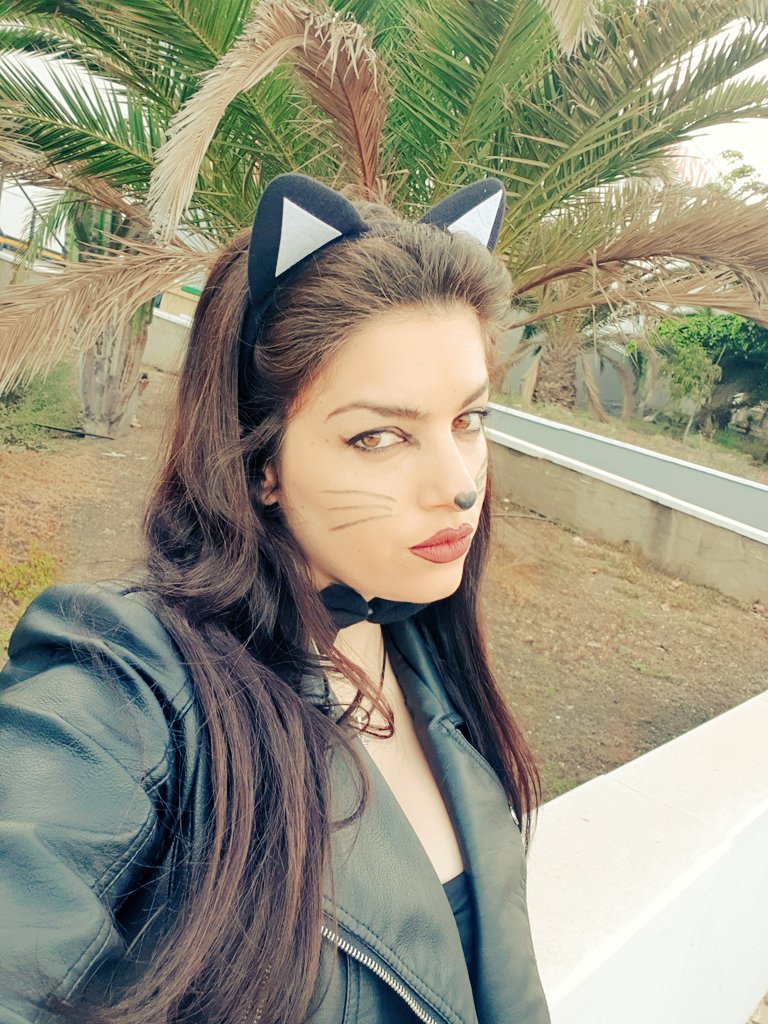 SoryRomo's tweet photo. Quiero volver a mi tierra materna y disfrutar de los carnavales... #Precovid 😭😭😭😭😭 Ños!!! Sólo los he disfrutado un año. #canarias #mediocanaria #LasPalmas #Carnavales2020 #NoDejesDeBailar https://t.co/Ud8XaJRckN