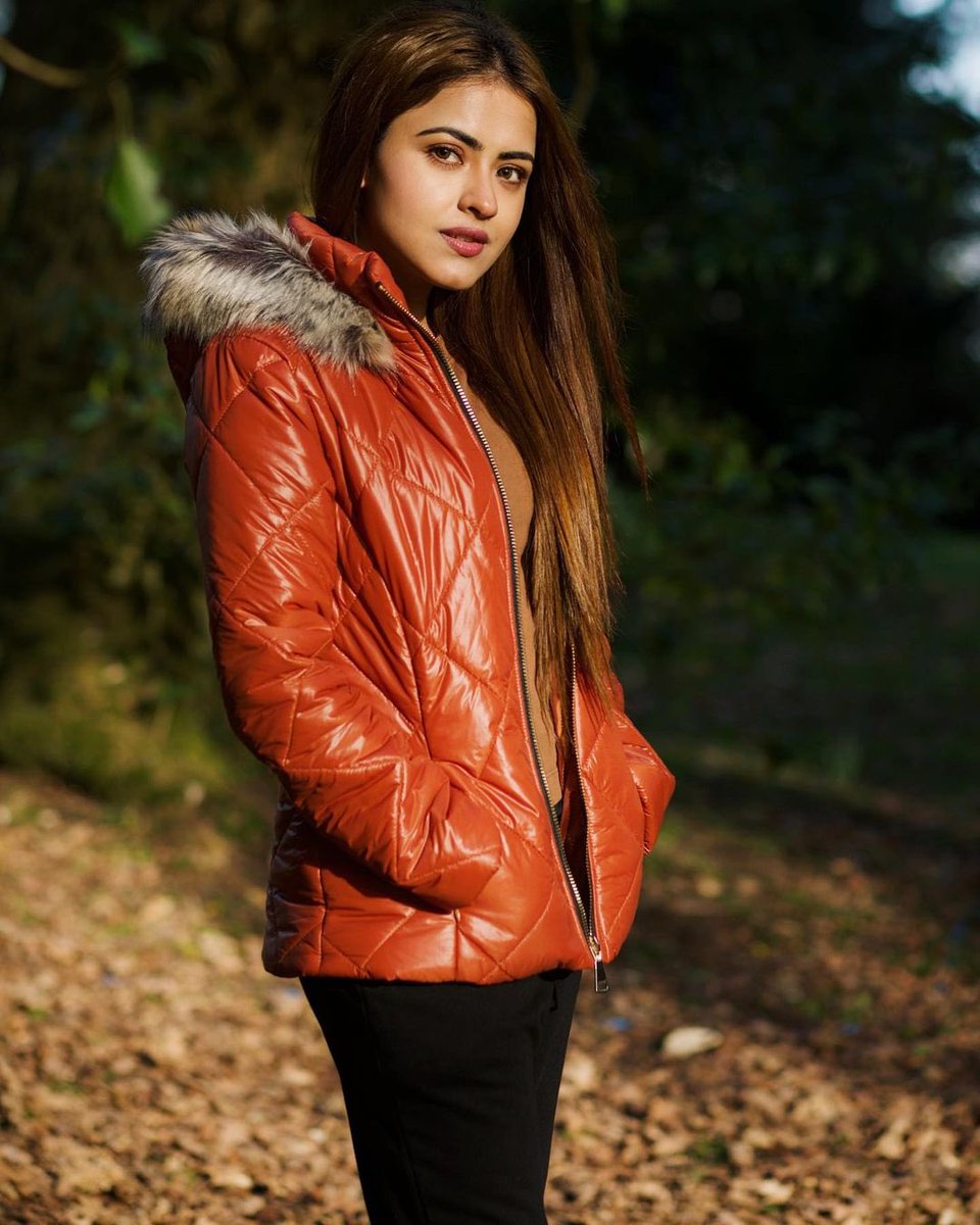 simichahal009's tweet photo. Savy nu milan kede show ch jaa rahe o ?

#chalmeraputt3 #chalmeraputt #cmp3 https://t.co/BR3UeZmbDl