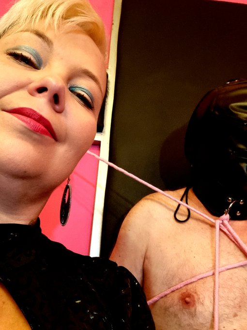 Ein kleiner Schnappschuss von meinem gestrigen Casting. Das war sooo toll! Danke an alle Beteiligten<a href="/tag/bdsm"class="tags"><span>#bdsm</span></a><a href="/tag/clips"class="tags"><span>#clips</span></a><a href="/tag/bestfans"class="tags"><span>#bestfans</span></a><a href="/tag/clips4sale"class="tags"><span>#clips4sale</span></a><a href="/tag/mydirtyhobby"class="tags"><span>#mydirtyhobby</span></a>