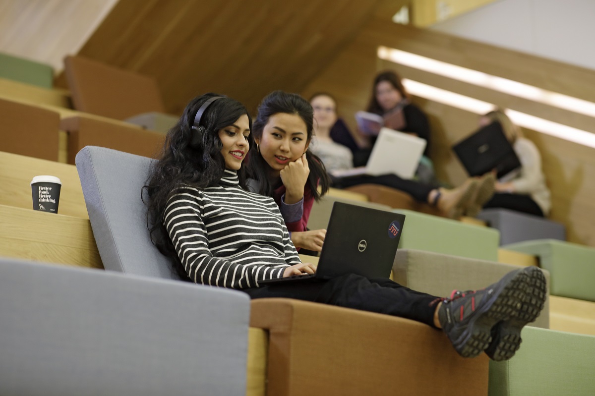 Meillä kehitetään yhdessä <a href="/FranklyPartners/">frankly</a> kanssa! Teemme töitä yhä paremman opiskelijakokemuksen eteen. Haluamme, että opiskelijamme hyötyvät ja innostuvat opinnoistaan! Lue tarkemmin:  r.jyu.fi/E9a
#opiskelu #opiskelija #avoinyliopisto <a href="/uniofjyvaskyla/">University of Jyväskylä</a> @unichydenius