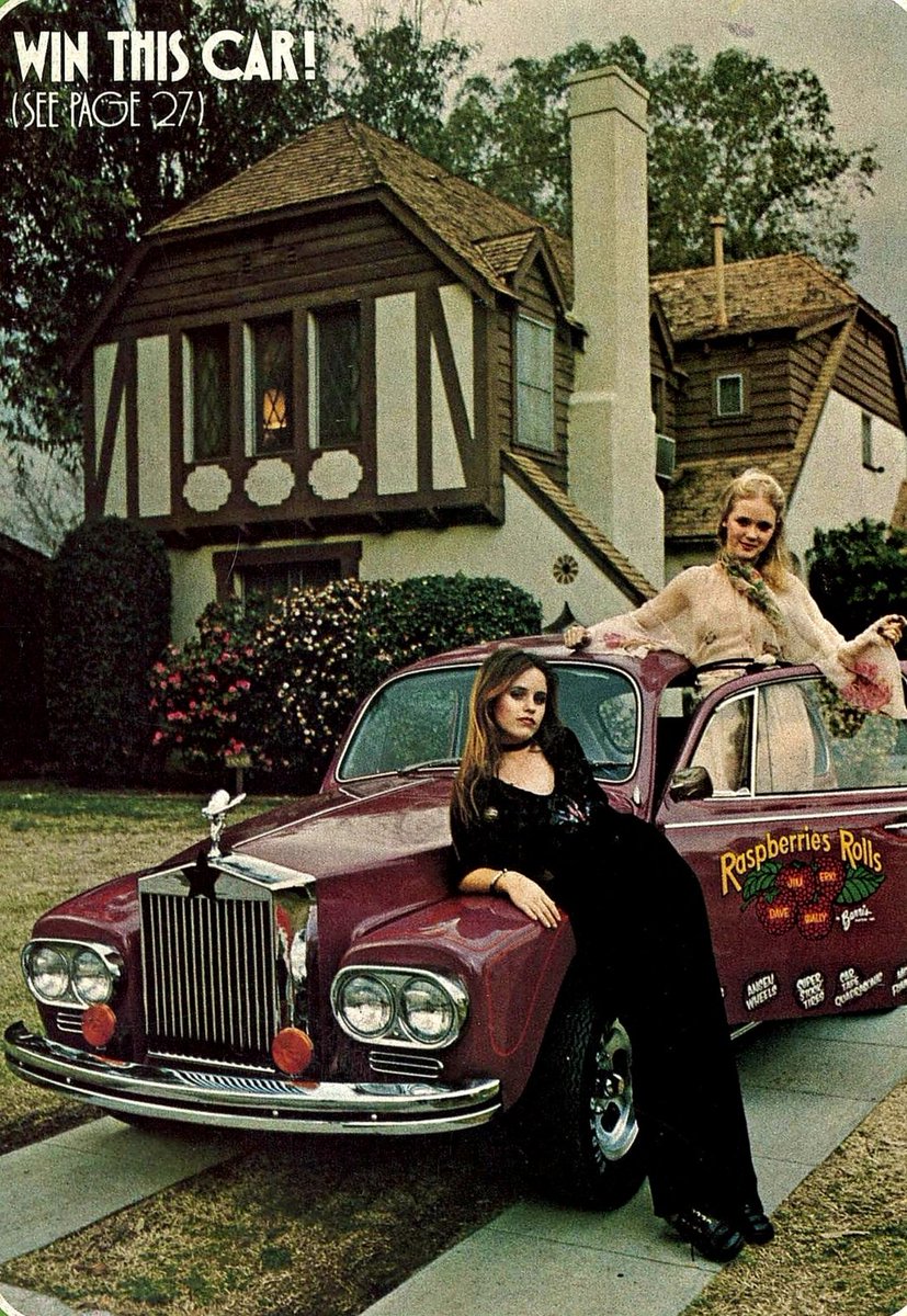 gracieopulanza's tweet photo. Would you buy a #RaspberryGin looking car ? @menstylefashion
@rollsroycecars
@BentleyMotors
#FridayVibes with #JamesBond007
https://t.co/FyPhucfyPe https://t.co/qQgvma61qt