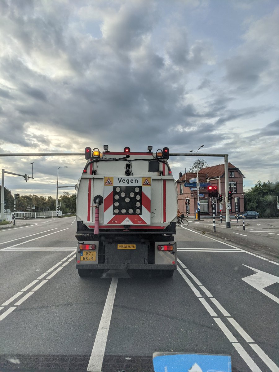 Wat een woke onzin zeg. Zelfs de vuilniswagens moeten vegan zijn tegenwoordig. #Vegan #Wokeness