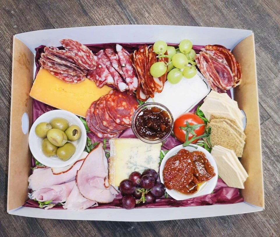 thehairyfig's tweet photo. #amazinggrazing. Just what the weekend is calling out for. Made for sharing but we won’t tell if you save it all for yourself. #cheese #finefodder feasts. Info@thehairyfig.co.uk https://t.co/uJKRteyUt4