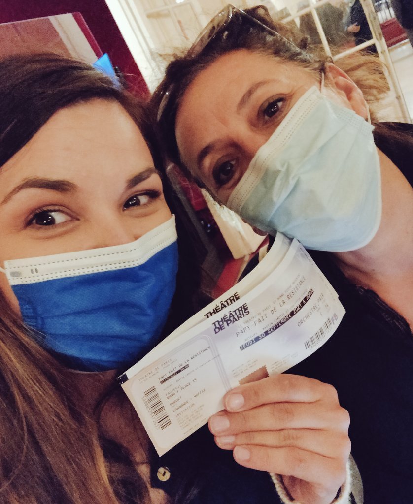 Masha_Rchv's tweet photo. Quel plaisir de revenir au #théâtre après 2 ans ! Et surtout d'avoir repris la route des théâtres avec "#Papy fait de la resistance" au @Theatre2Paris. Super cast, décors incroyables, on y rit &amp; on oublie un peu ces 2 dernières années. A voir absolument (ça se termine le 16 Oct!) https://t.co/UwDaLwDHRR