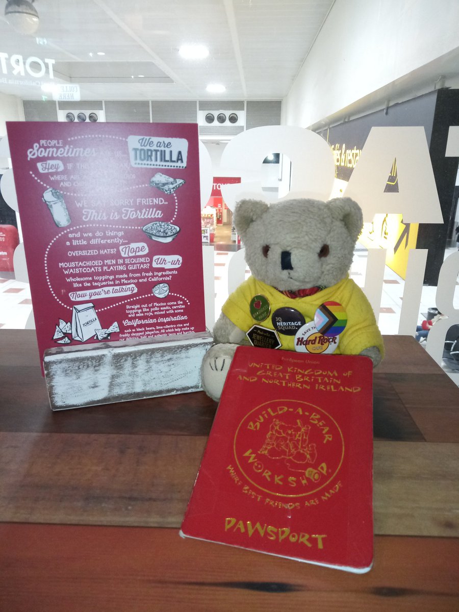 Tarliebear's tweet photo. I am one very excited bear this morning sat @tortillauk @Gatwick_Airport waiting for my @easyJet flight #holiday #tarlietravels #firstflightoftheyear @wanderlustmag @Tedonhols @TabithaTeddy @TravelTeddy3 @TeddyTedaloo @SonningBear @bigjohnbear @thisbear @BearemyTed @BandtheBears1 https://t.co/gNc41dnNIX