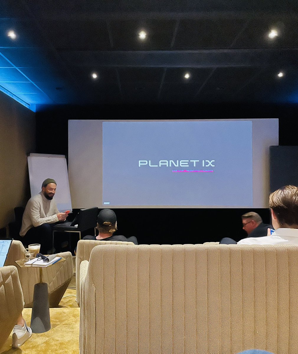 #Workshop 🚀 

Today is an exciting day at the studio. Felipe is presenting a first draft of <a href="/PlanetixO/">tR</a>‘s story ✍️