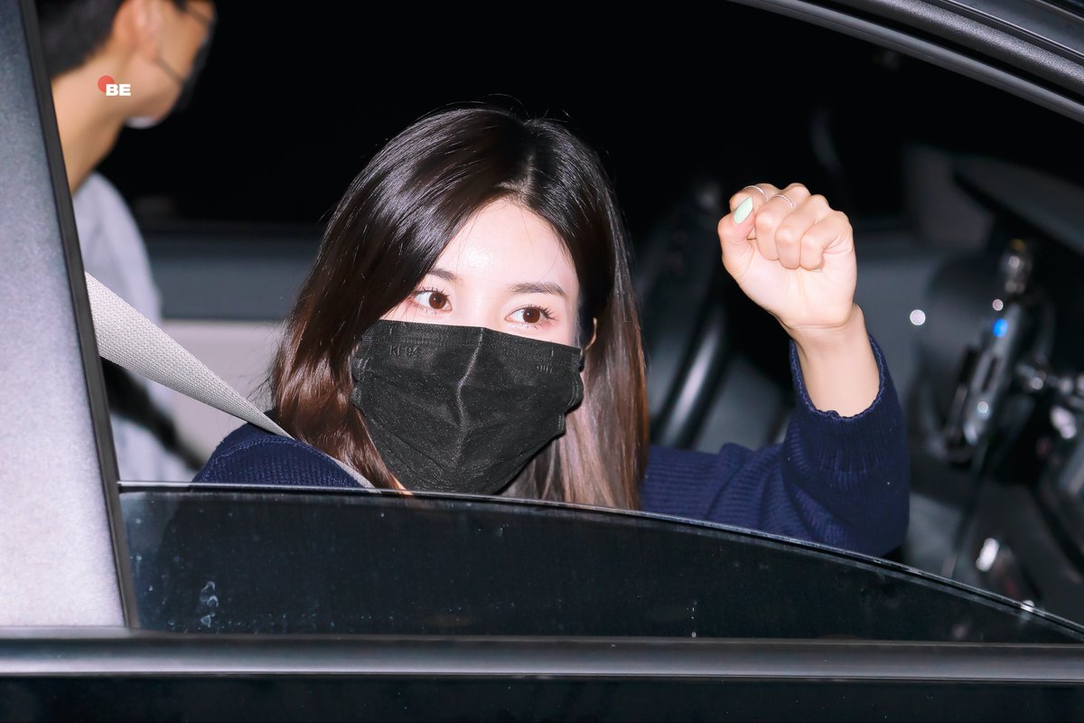 BE___0927's tweet photo. 210929

아자아자 ! 화이자 !

#은비 #권은비 #KwonEunBi #クォン・ウンビ https://t.co/D70KiJqMoH