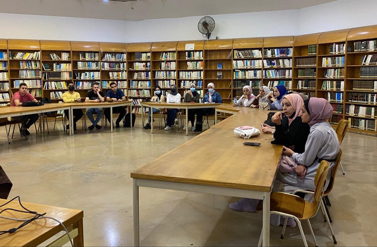 FutureEng10's tweet photo. "لماذا نذهب إلى الجامعة؟"
كان هذا السؤال الذي استفتح به م. كريم عايش لقاءً بعنوان University Best والذي هدف إلى مساعدة طلبة الجامعة على استكشاف التخصص وبناء خطة واضحة للاستفادة من السنوات الجامعية، وتحويلها من مجرد تجربة دراسية روتينية إلى تجربة حقيقية تفيد في المستقبل المهني https://t.co/6ccy0i4fNT