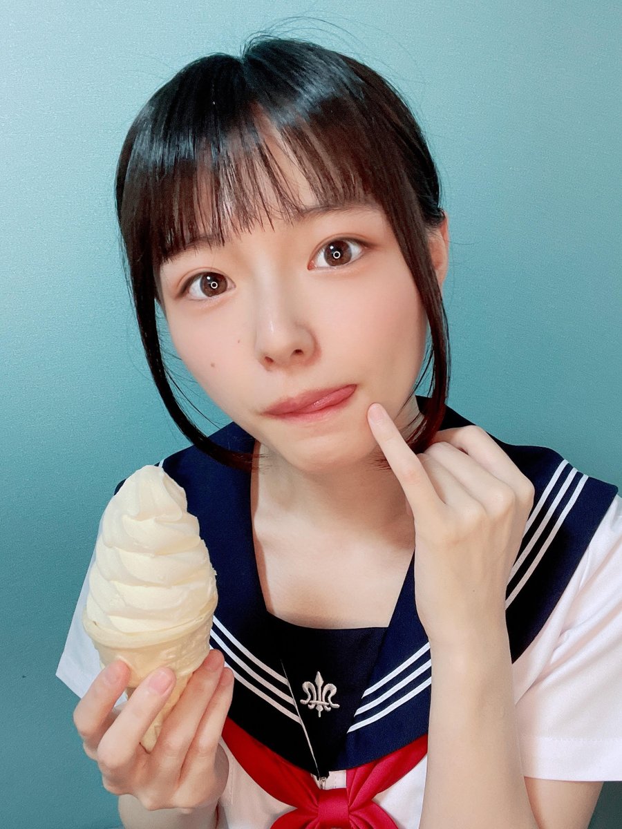 葉月つばさ(@2basa_kodama)さんの自撮り企画も4回目! 今回は楝蛙先生「夏のいたずら」ヒロイン・茜ちゃんに扮していただきました! 