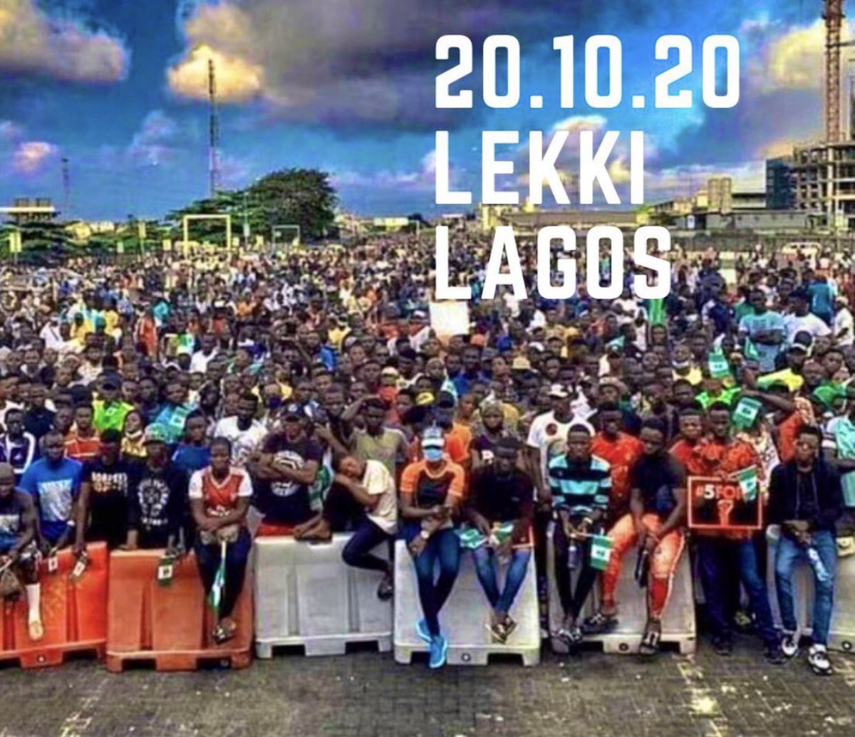 firstladyship's tweet photo. #NigeriaAt61 &amp; #October1st are the lies old men tell. There was no labor of heroes past, zilch. All Buhari, Gowon &amp; others did, was genocide Nigerians in the most brutal chaotic &amp; insane manner. We remember the Lekki Tollgate Massacre because #EndSARS is a marathon, not a sprint. https://t.co/ucYSO5JAgg