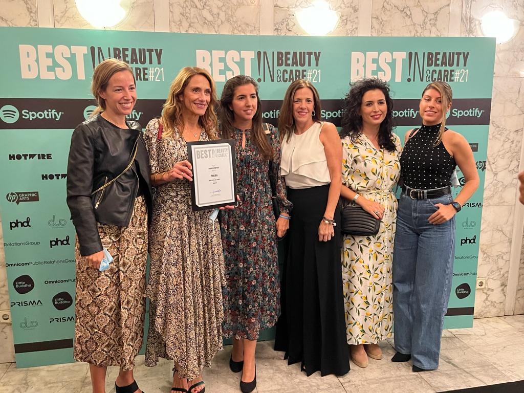 iProspectESP's tweet photo. El equipo de la División de fragancias del Grupo Shiseido junto con Ymedia Wink ganamos la ¡PLATA! en la categoría Best Branded Content de los premios @Bestin_Beauty21 por el proyecto Narciso For Her Stories. ¡Gracias a todos por hacerlo posible!
#BBC21 https://t.co/S4W76xYpQ6