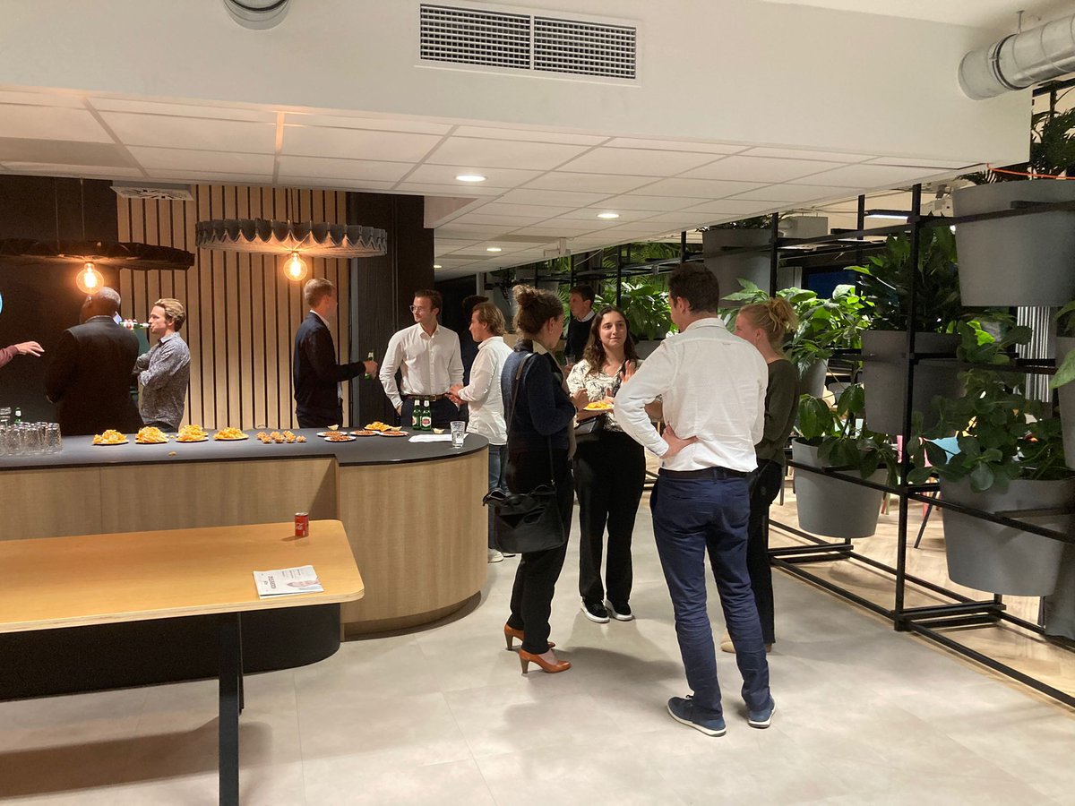 Gisteren was Young Supply Chain Masters samen met Young FORWARD Belgium op bezoek bij The Beacon | Innovation Community in Antwerpen. Topic van deze geslaagde avond? Digitale transformatie van Supply Chain.
#supplychainmasters #youngforward #thebeacon