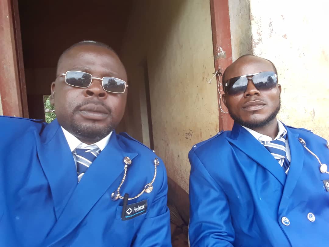 JudsonSikod's tweet photo. Captain Sinaman of Bessi brigade in Momo County and Secretary General of the Terminators of Ambazonia pose for a picture as they prepare to welcome Gen Commando into Bessi and begin the match pass in a moment. It's 9:00 ba time @LeahHardingAJE @MarkBareta @MarkTJones500 https://t.co/jYPLedjp1Q