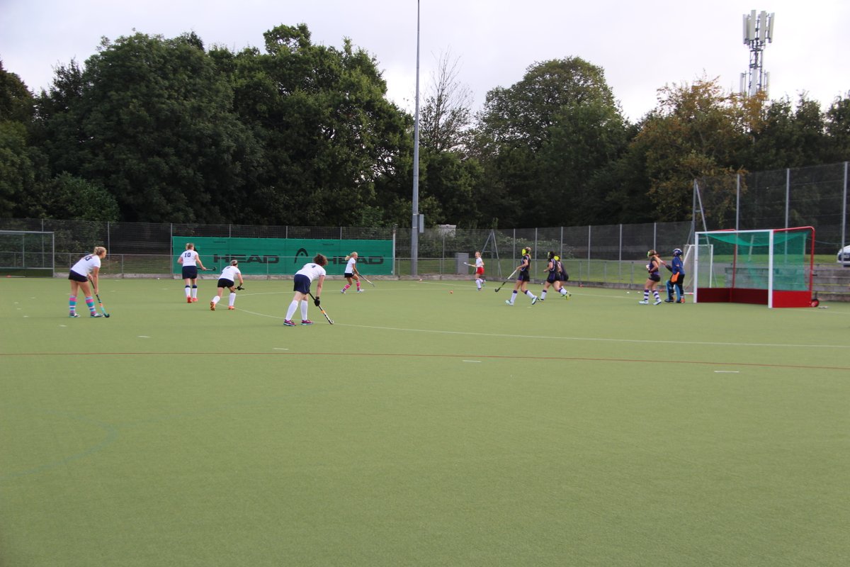 cliftonhigh1877's tweet photo. At the start of term, Clifton High welcomed back current pupils and Alumni to a friendly sports match. It was wonderful to see so many ex-pupils taking part and keeping involved in the Clifton High community https://t.co/CKK8ikWTbM