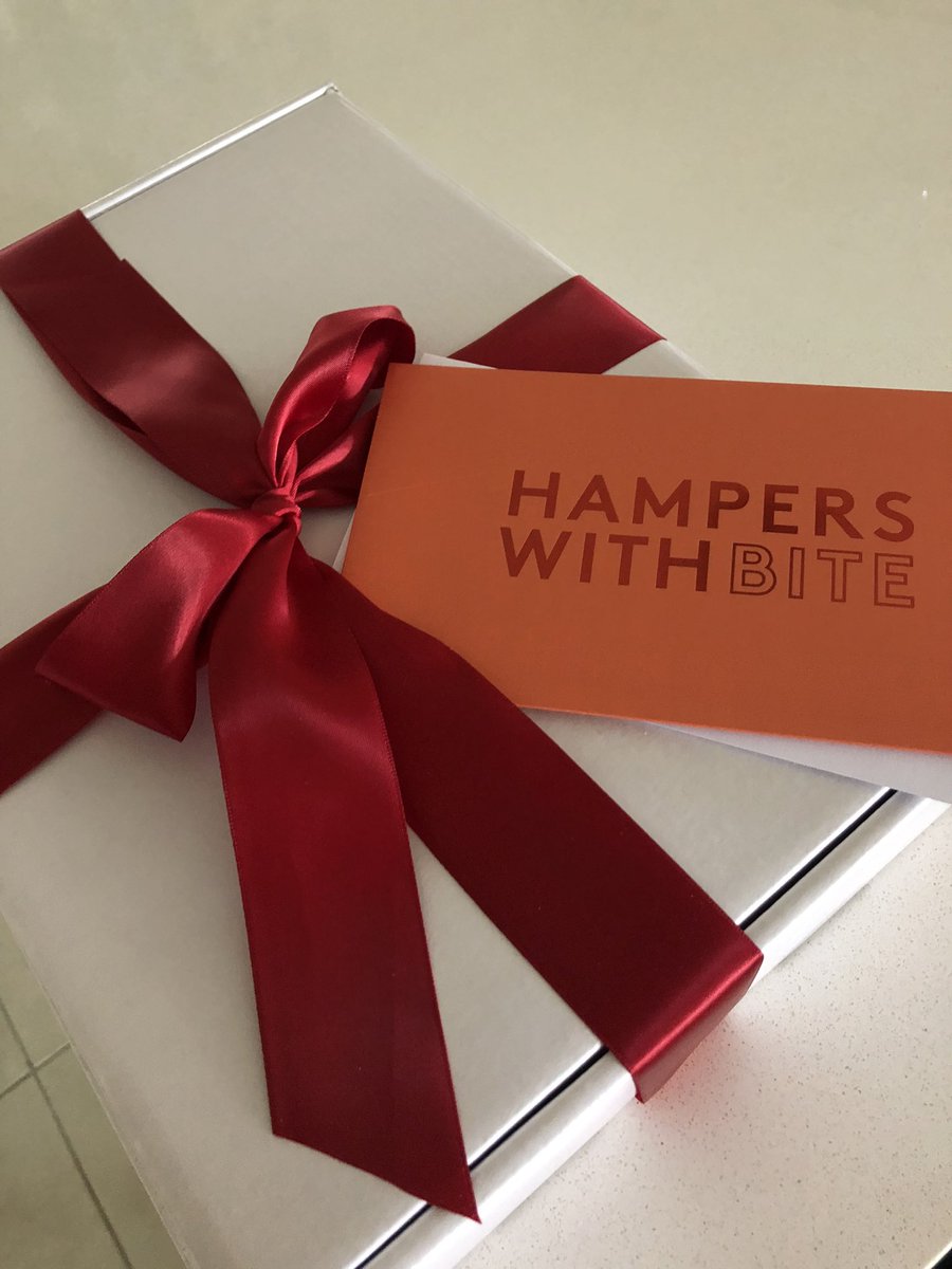 micaJaney's tweet photo. Love getting a surprise gift box from our #ezyTeam @ezyCollect! Can’t wait to open it for our EOQ celebrations 🥳 also supporting our lovely client @HampersWithBite 😍 https://t.co/uX9e6kNiHV