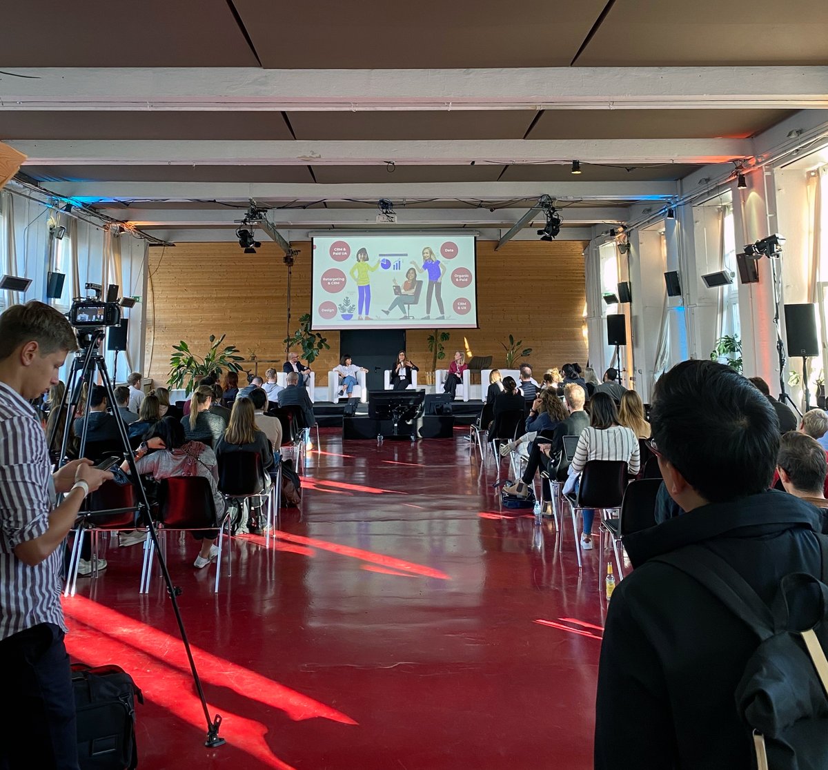 Inside LOVOO tweet media