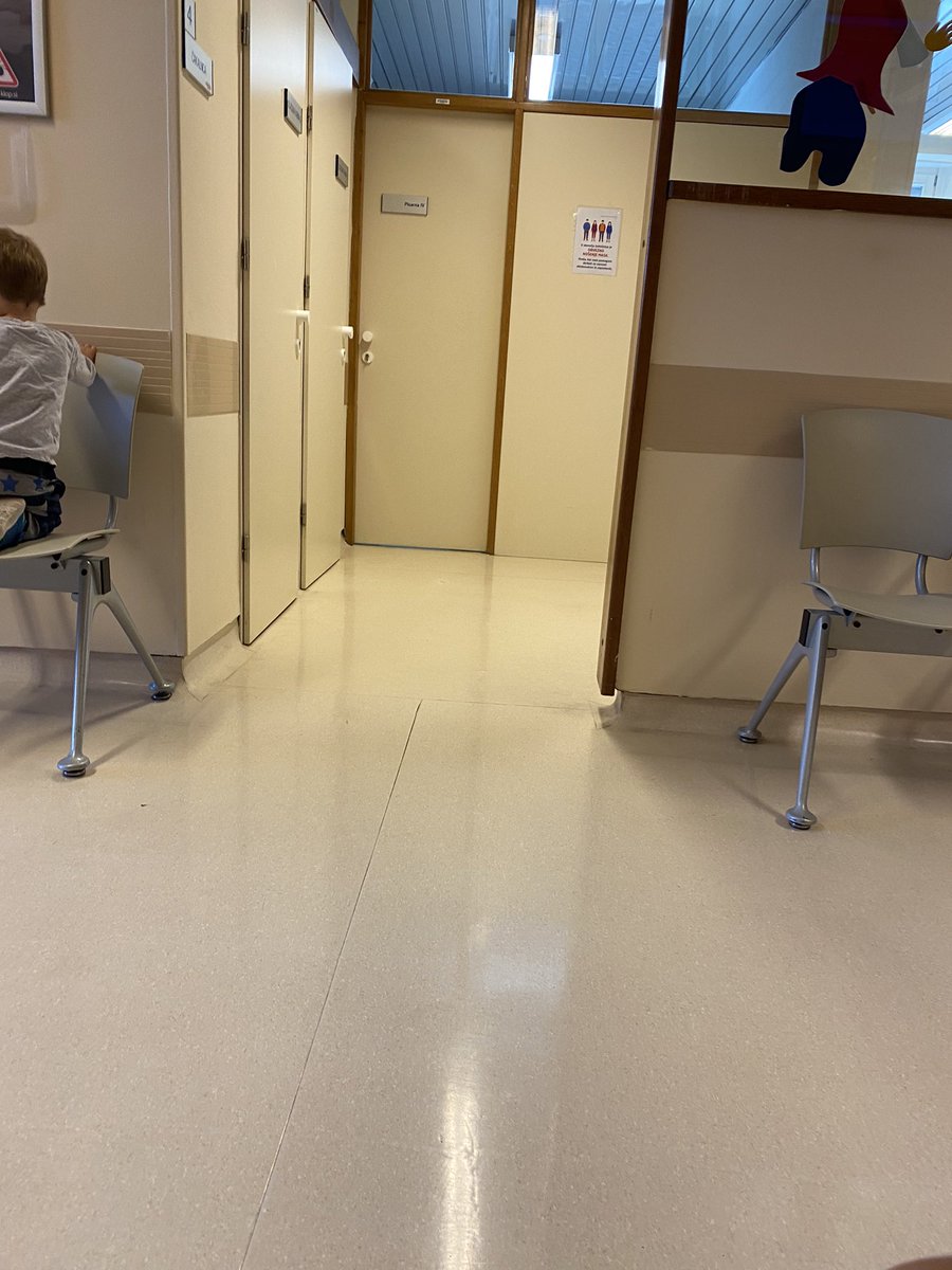 GeneralPixelFN's tweet image. No school today🎉