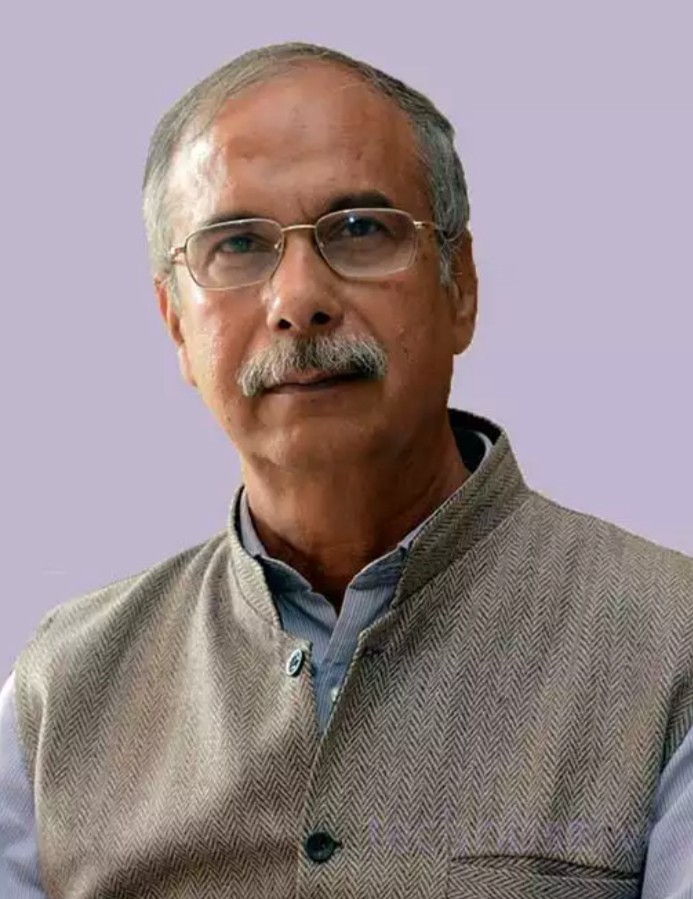 आदरणीय सर को जन्मदिवस की हार्दिक शुभकामनाएँ।आप का मार्गदर्शन और आशीर्वाद हम लोग पर सदैव मिलता रहे ।
ईश्वर आप को स्वस्थ एवं दीर्घायु बनाए ।💐🙏🏻