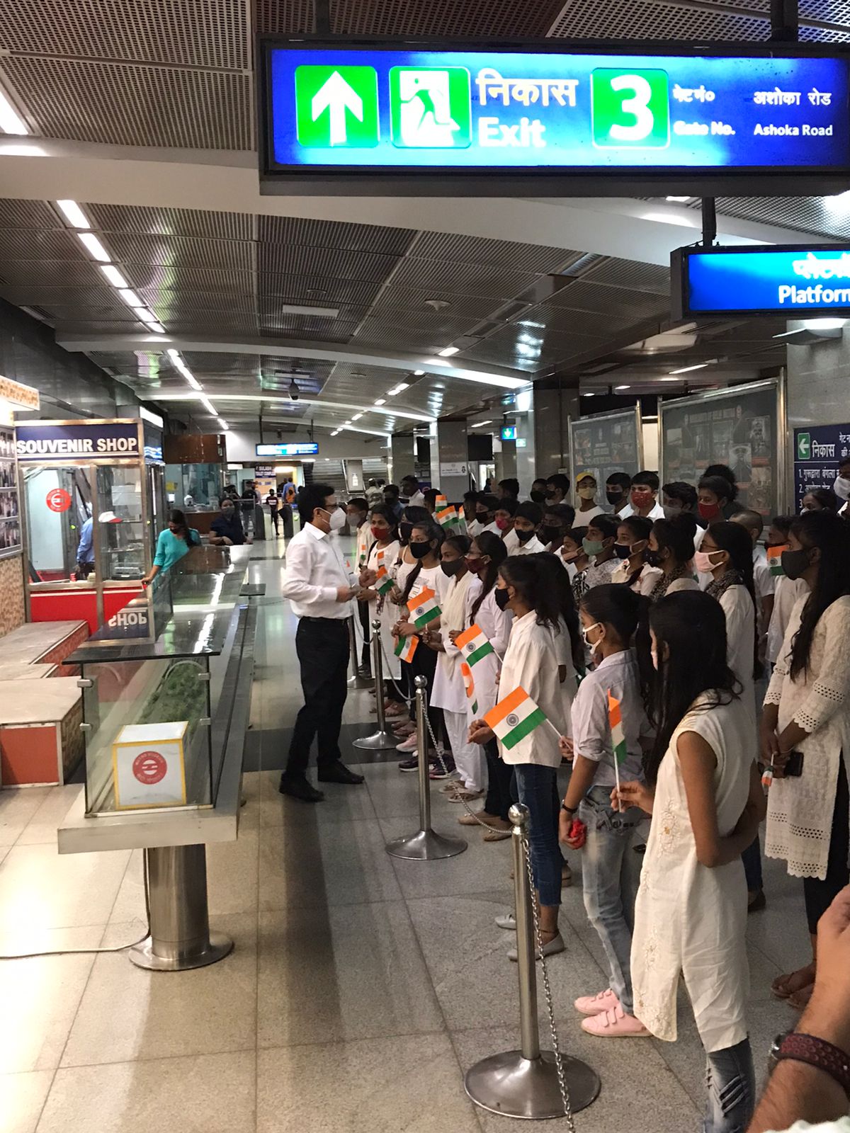 Delhi Metro Rail Corporation I कृपया मास्क पहनें😷 on Twitter ...