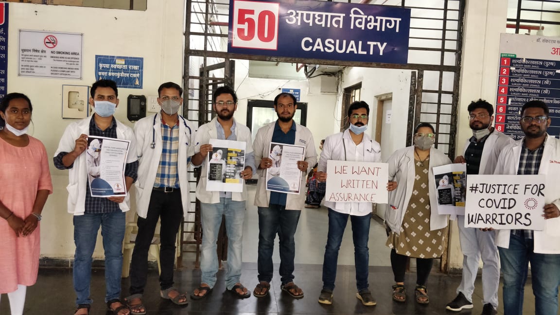 ScgmcNanded's tweet photo. MARD GMC Nanded stands firmly with CENTRAL MARD for Pan Maharashtra strike of all the Resident doctors..
@AmitV_Deshmukh @CMOMaharashtra @AjitPawarSpeaks @zee24taasnews @abpmajhatv @AshokChavanINC @InfoNanded @nandednewslive @MiLOKMAT https://t.co/4zN8Oy4uhP